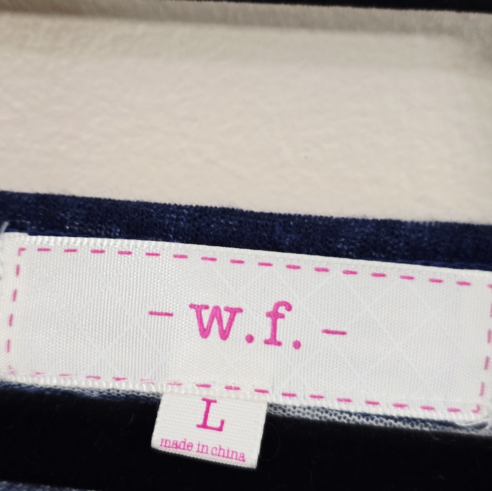 NWT Striped Navy and White Women's Top - Picture 6 of 8